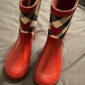 Burberry rain boots for kids